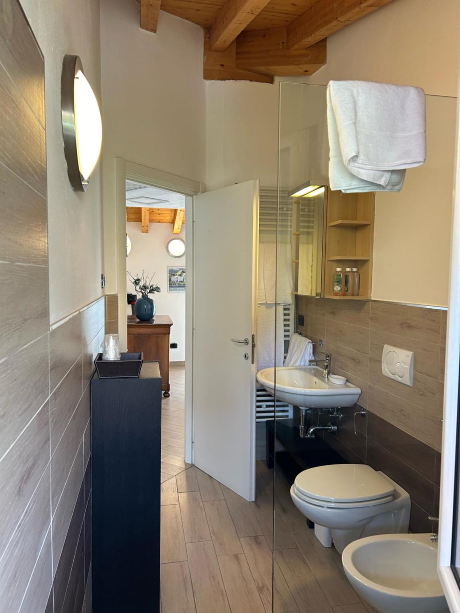 Apartament Menaggio Down Town Zewnętrze zdjęcie