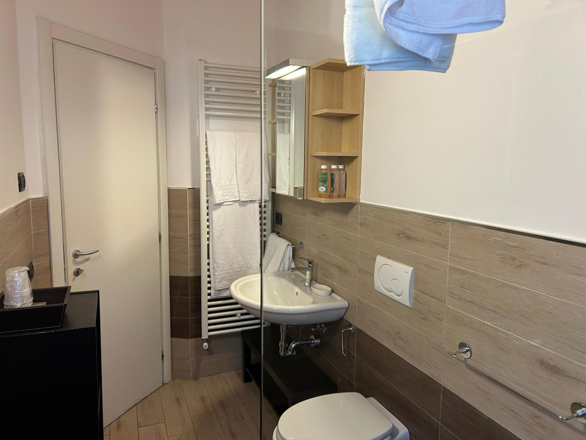 Apartament Menaggio Down Town Zewnętrze zdjęcie